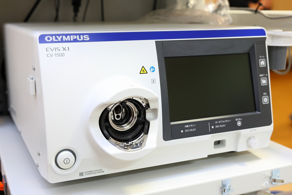 オリンパス社製のEVIS X1を導入しています